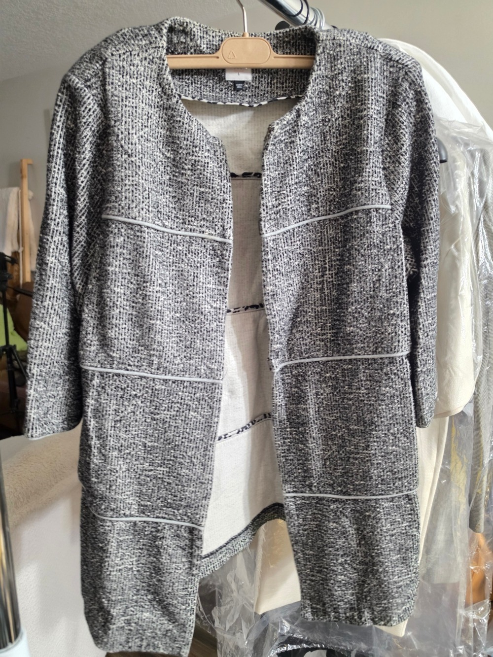 Textured Open-Front Coatigan in Black & White Large